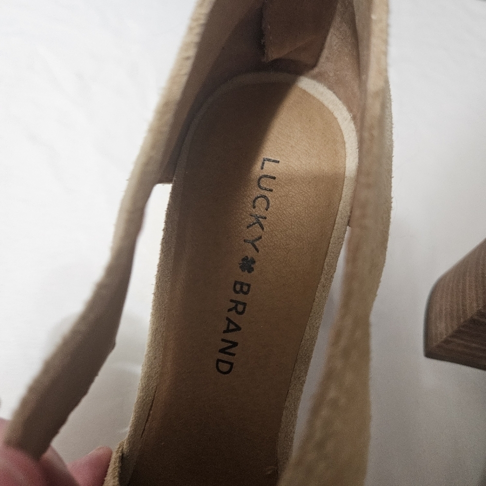 Lucky Brand Vidva Block Heel Preppy Zip Back Heeled Strappy Sandal Size 8.5 - Picture 2 of 8